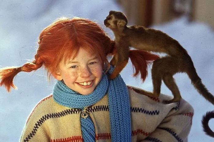 Pippi Langstrumpf: Sie war für mich die erste Feministin in der Provinz: der Prototyp eines starken, mutigen Mädchens. Sie lebt mit Äffchen und Pferd alleine in einer Villa und macht, widdewiddewitt, was sie will. Pippilotta Viktualia Rollgardina Pfefferminz Efraimstochter Langstrumpf ... schert sich nicht, was andere über sie denken. Sie ist lustig, schlagfertig, erfinderisch und konsequent rebellisch. In aller Eigenbrötelei glaubt sie an die Kraft der Fantasie sowie an die Freundschaft. Und diese Haltung ist alterslos gut. Julia Schafferhofer
