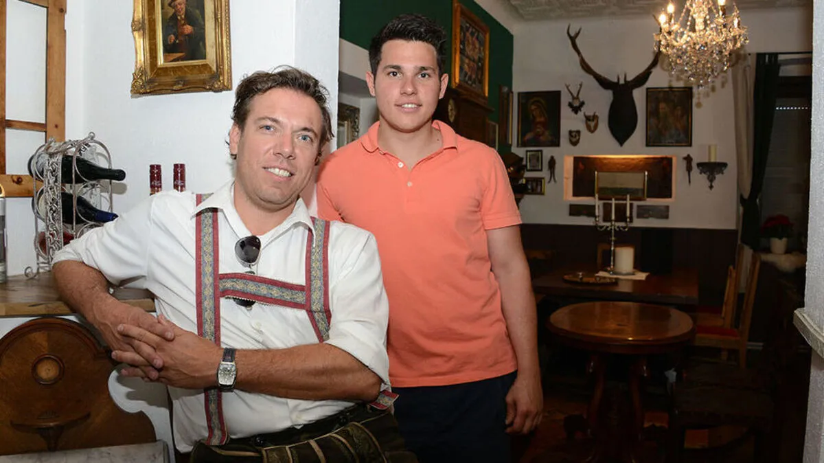 Ab heute mit Stadtrandlage und Nostalgie-Faktor neu mitten im gastronomischen Geschehen: Thomas Pachlinger (links) und Marcus Kubinec