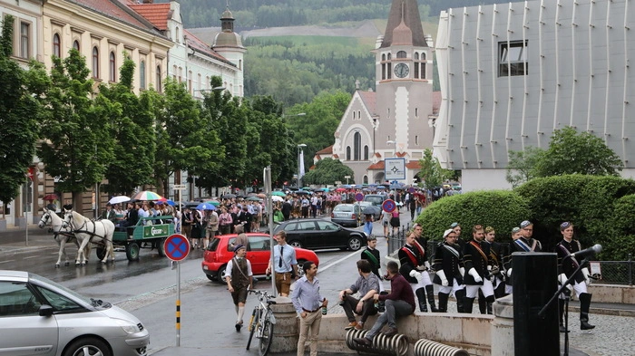 Klicken Sie sich durch weitere Impressionen vom großen Bierauszug in Leoben!