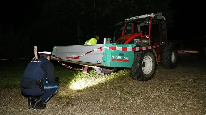 Samstagabend starben im bayrischen Allgäu zwei junge Vorarlberger bei einem Traktor-Unglück
