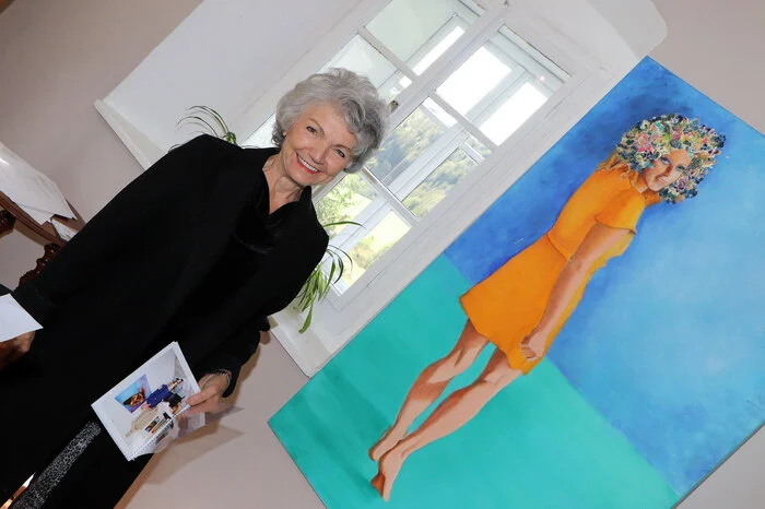 Die Portrait-Malerin Dagmar Helbig zeigt noch bis Freitag, 30.10. 2020 ihre Bilder "Kunst ist Magie" Öl auf Leinwand im Schloß Albeck.
