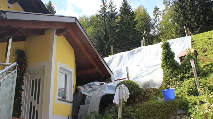 Das Haus von Norbert Pock im Schaffitelgraben in Maria Lankowitz wurde von einer Mure beschädigt.