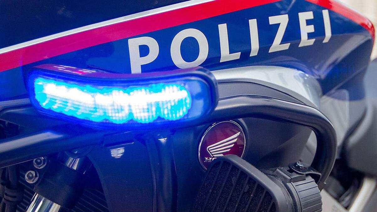 Die Polizei fahndet nach dem flüchtigen Mopedfahrer