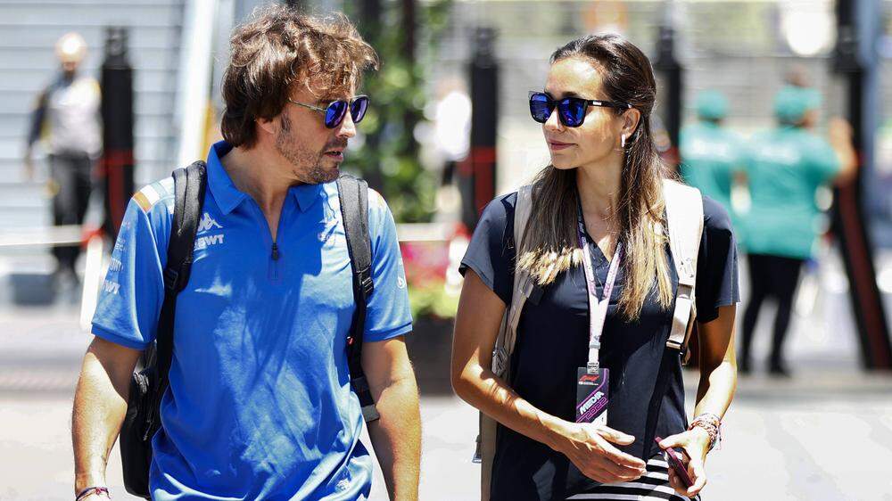 Fernando Alonso und Andrea Schlager sind das Traumpaar der Formel 1
