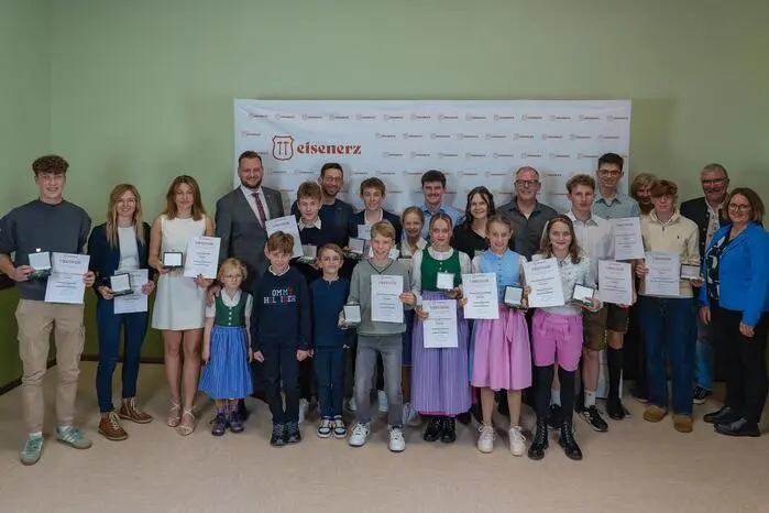 Der Wanderpokal wird nur alle drei Jahre vergeben und ehrt Sportlerinnen oder Sportler, die durch außergewöhnliche Leistungen, langjährigen Einsatz oder besondere Vorbildwirkung herausragen.