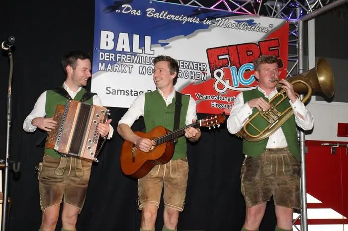 Die Ligister Schülcherleitn-Musi sorgte für den musikalischen Rahmen der Bauernsilvester-Veranstaltung.