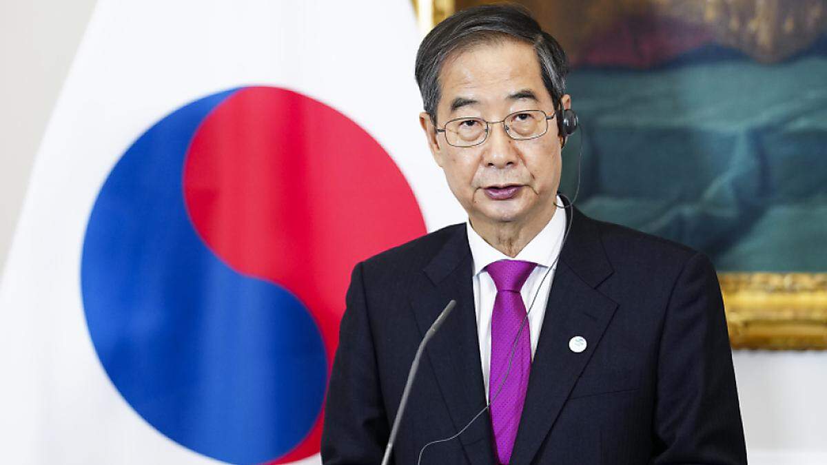 Premier Han Duck-soo forderte das Militär auf, sich an den Rettungsarbeiten zu beteiligen. 