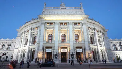 Viel Lorbeer für das Burgtheater in Wien