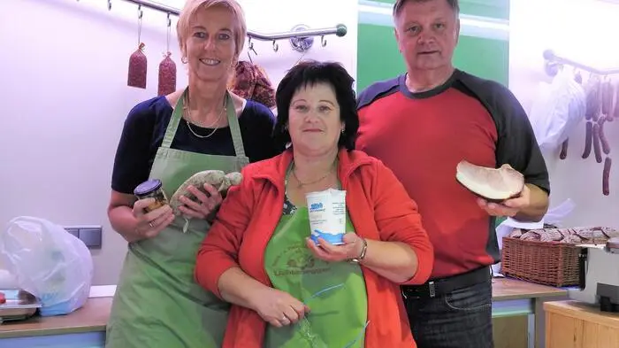 „Der Leobener Bauernmarkt ist klein aber fein, mit regionalen und saisonalen Produkten für die eigene Bevölkerung und auch die Besucher aus den Nachbargemeinden. Wenn man hier kauft, tut man auch der Umwelt einen Gefallen“, sagte Bürgermeister Kurt Wallner.