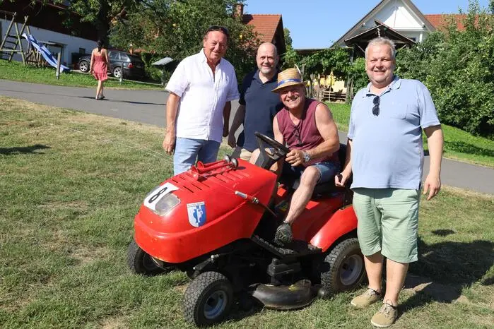 Unter den begeisterten Zuschauern waren Bürgermeister Michael Karl, Vizebürgermeister Siegfried Wassertheuer und Altbürgermeister Franz Schleich