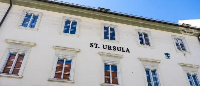 Am Standort St. Ursula befinden sich Kindergarten, Volksschule, Mittelschule und Hort