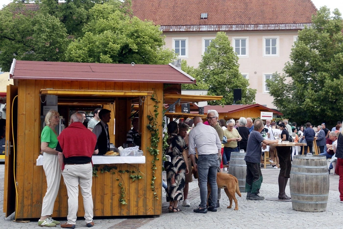 Beim größten Buschenschank in der Region...