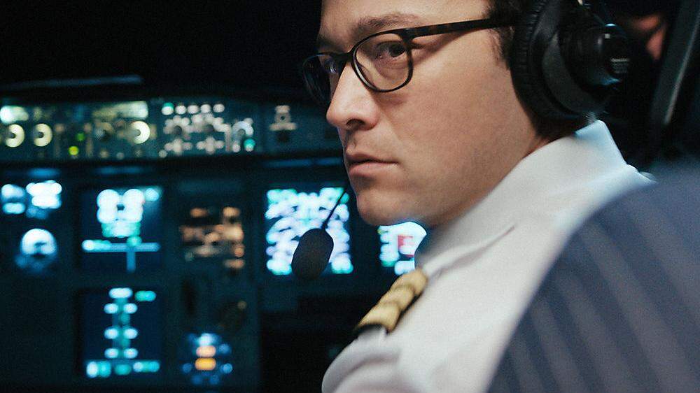 Diese Flugzeug-Geschichte mit Co-Pilot Tobias Ellis (Joseph Gordon-Levitt) ist absolut nicht absturzgefährdet