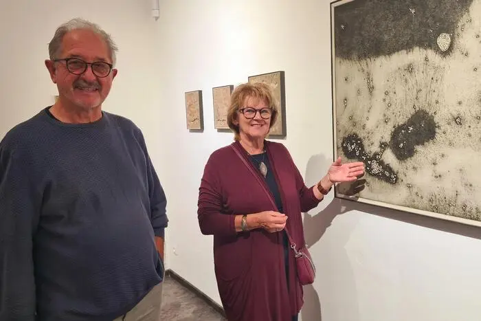 Beeindruckt von den Arbeiten zeigten sich unter anderem die Kunstschaffenden Christine Kertz, Daniel Hofer (Steiermärkischer Werkbund) Jan Böhmer, Juan Callejas und Marianne Landsmann (Kunstfabrik Lipizzanerheimat) mit Helmuth Landsmann (vormals GKB).