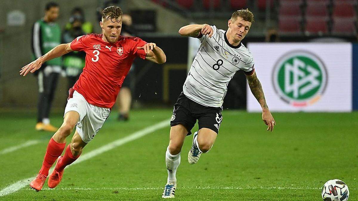 Toni Kroos (rechts) spielte zum 100. Mal für das DFB-Team