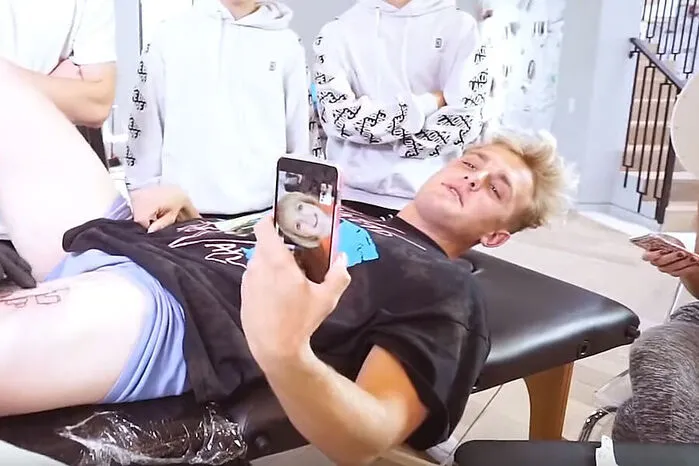 Der ehemalige Disney-Star Jake Paul wurde eigentlich mit der inzwischen eingestellten Video-Plattform Vine bekannt. Inzwischen konzentriert er sich auf Youtube, wo er 12 Millionen Abonnenten hat. Außerdem betreibt er eine Künstleragentur. Jahreseinnahmen 2017: 9,8 Millionen Euro.