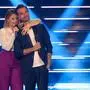 Beim Song "Tausendmal berührt" rückten die Schlagersänger Beatrice Egli und Florian Silbereisen recht nah zusammen