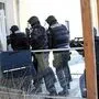 Der Mann wurde von der Polizei-Einheit Cobra festgenommen