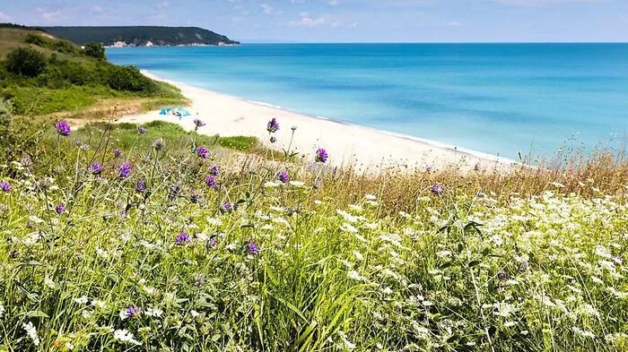 Sagenhafte 300 Tage scheint die Sonne an der Schwarzmeerküste ‒ doch Bulgarien hat mehr zu bieten als nur Meer, Strand und Badeurlaub.