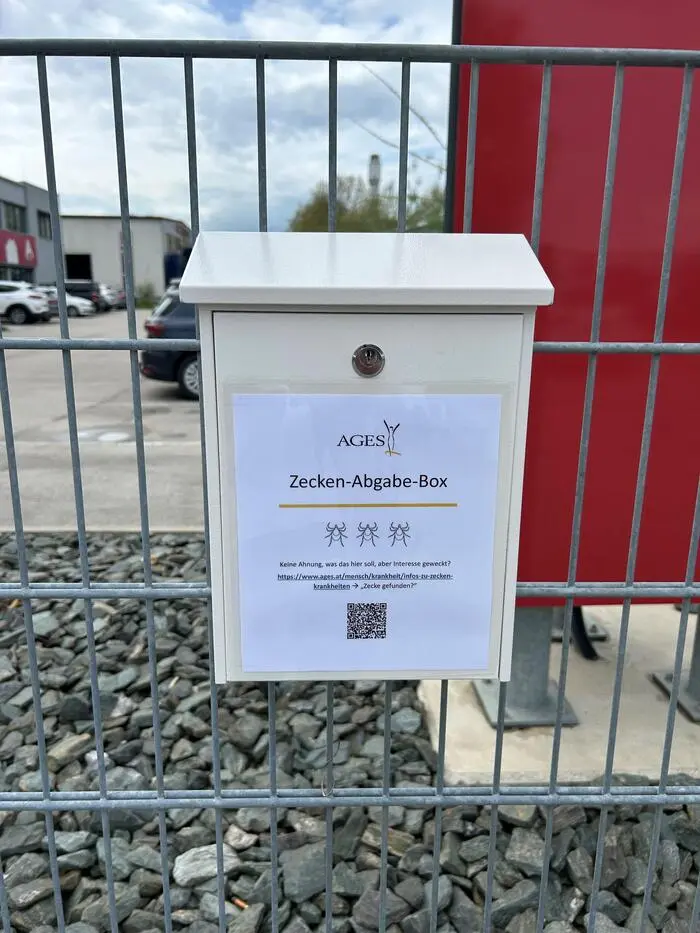 Die Zecken-Abgabe-Box des Sammlungs- und Wissenschaftszentrums des Kärnten.Museums in Klagenfurt