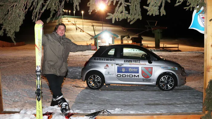 Nur am 27.02.2022 gibt es um ein Tageticket von € 16,90 einen Fiat 500 auf der Simonhöhe zu gewinnen, am Foto Links der Geschäftsführer Paul Kogler.