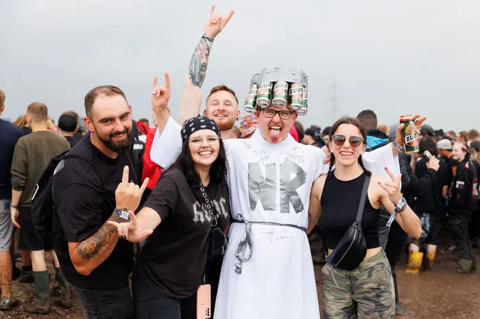 Das gilt auch für diese Festival-Besucherinnen und Besucher
