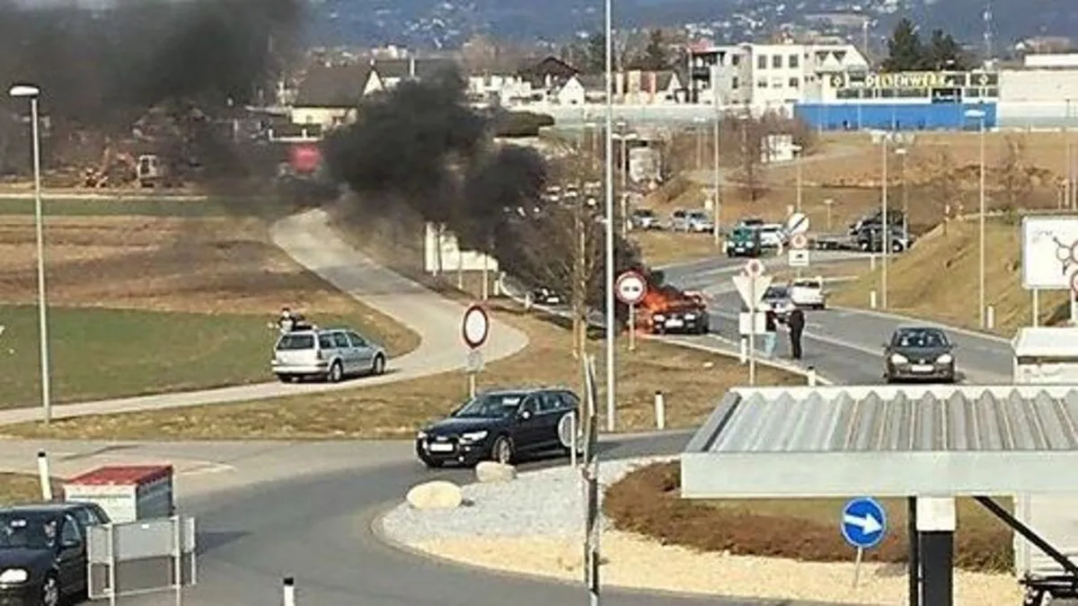 Autobrand in Feldkirchen