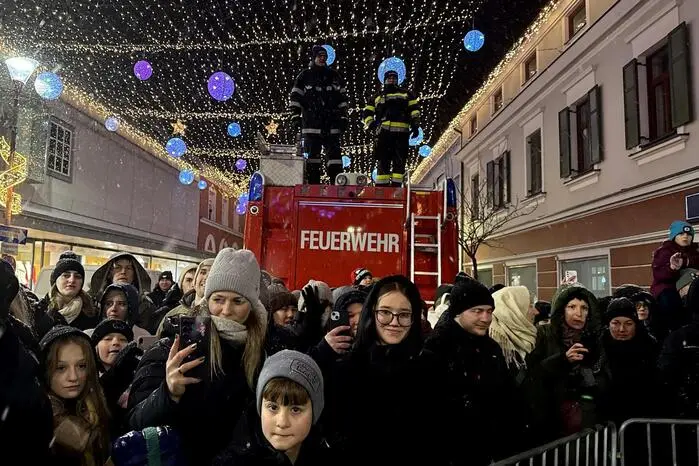 Veranstaltet wurde der große Krampuslauf vom Perchtenverein „Fürsten Teufel“ und dem Stadtmarketing-Team mit Barbara Wagner und Markus Jahn.