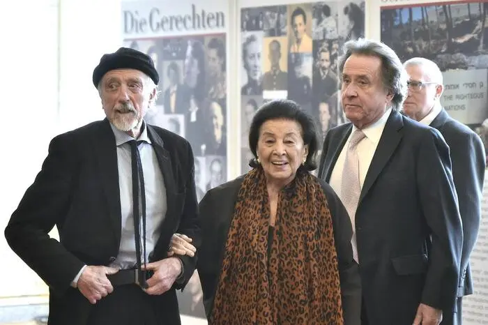 Arik Brauer, hier mit seiner Frau Naomi und Pianist Rudolf Buchbinder.