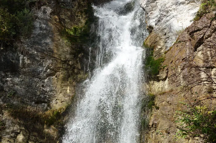 Der imposante Luserwasserfall in Weißenbach/Haus