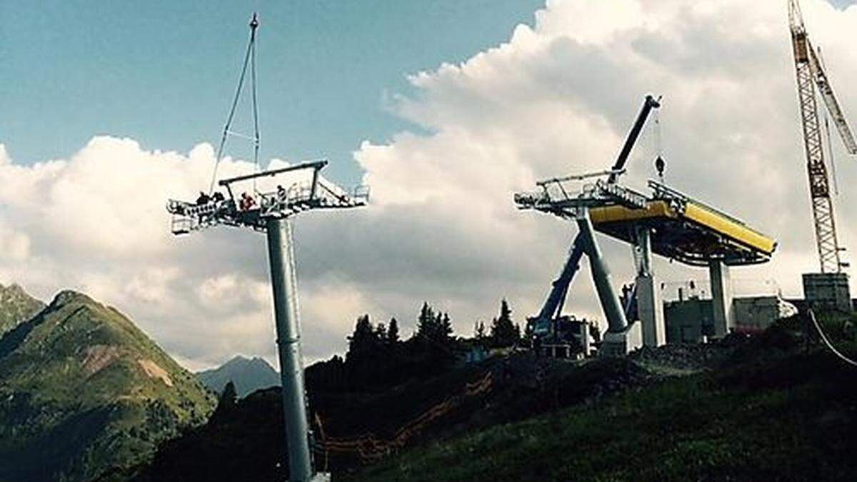 Die größte Liftbaustelle dieses Sommers: Der Bau der 8er-Sesselbahn auf die Burgstallalm der Planai