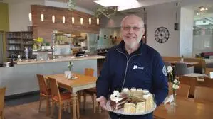 Unternehmer Erich Graf im Restaurant „Spectrum“, das bald geschlossen wird