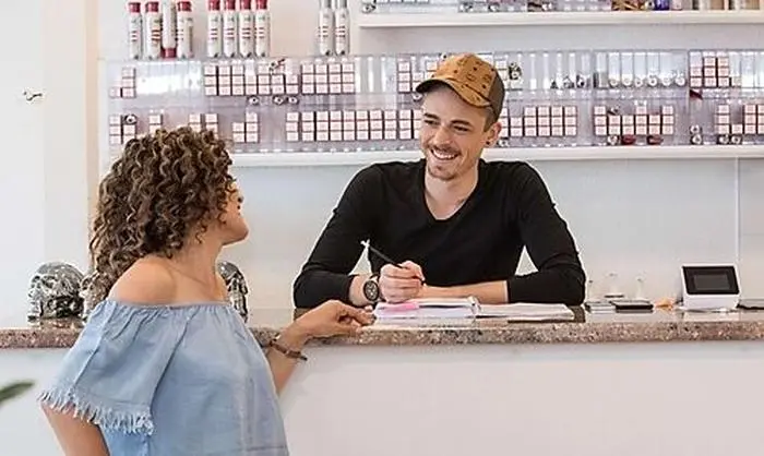 Marco Fellner, Friseur und Make-up-Artist in Zeltweg