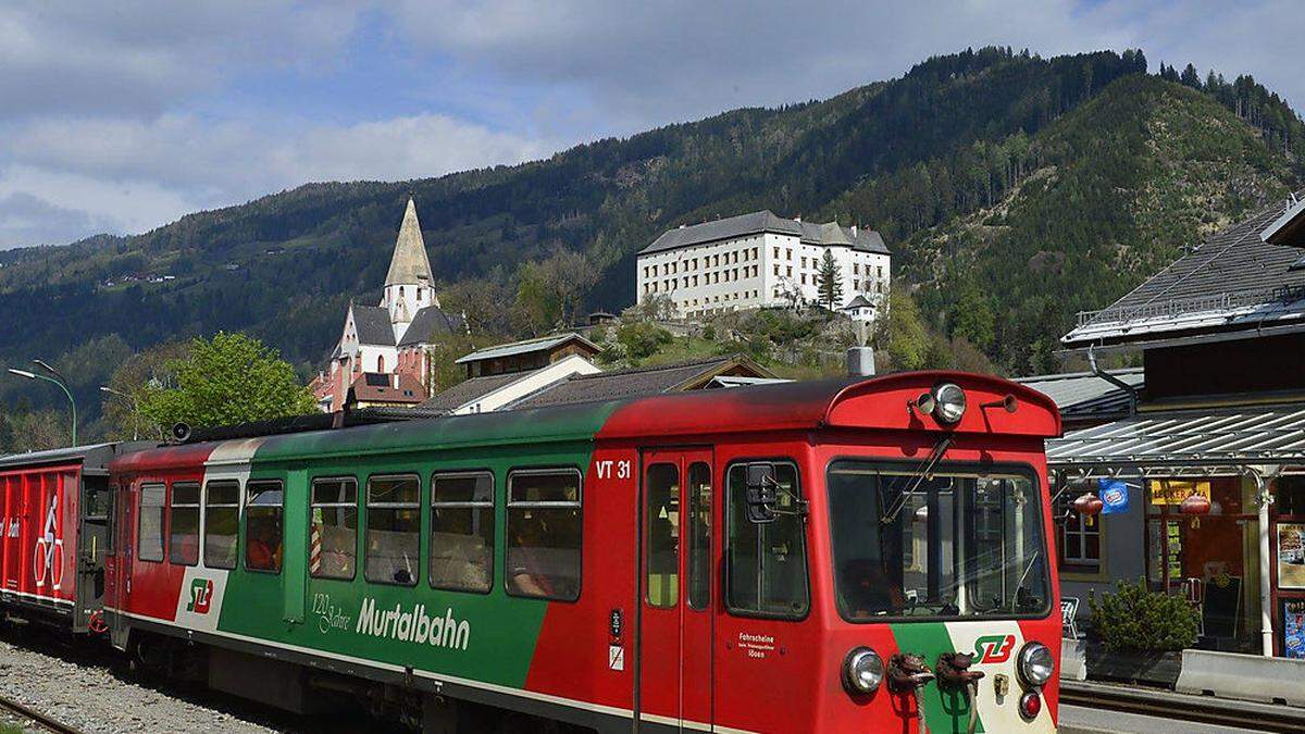 Die Murtalbahn fährt von Unzmarkt bis in den Bezirk Tamsweg