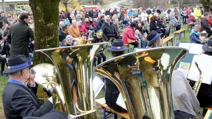 Da war am Sonntagvormittag kein Platz mehr auf der Wiese vor dem Pfarrzentrum von Althofen. 