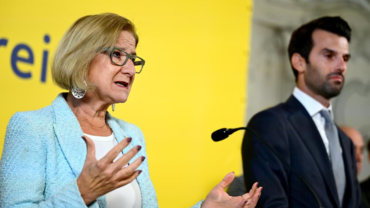 Landeshauptfrau Johanna Mikl-Leitner (ÖVP) und Landeshauptfrau-Stellvertreter Udo Landbauer (FPÖ) am Montag. 