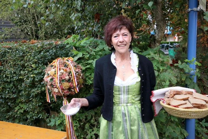 Bestens organisiert wurden die Jubiläumshochzeiten vom Tourismusverein Gurk/Pisweg unter Cheforganisatorin Judith Witschnig (Foto) in Zusammenarbeit mit der Stiftspfarre, der Marktgemeinde Gurk sowie den örtlichen Vereinen und der Gastronomie. 