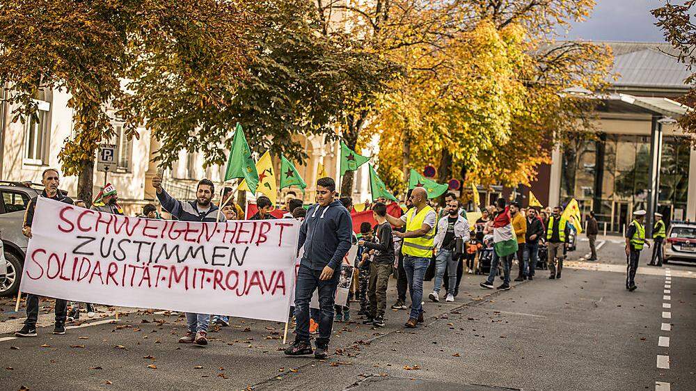 Kurden demonstrierten Samstagnachmittag in Klagenfurt für Frieden in Rojava