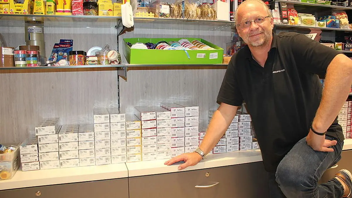 Trafikbesitzer Thomas Krill aus Ligist: "Die Einbrecher haben rund 100 Stangen Zigaretten gestohlen"