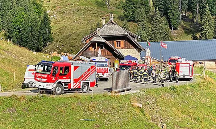 Die Einsatzkräfte bei der Straniger Alm 