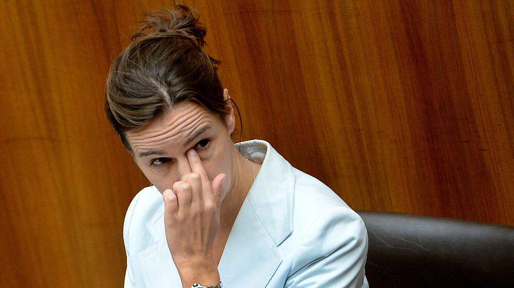 Ex-Familienministerin Sophie Karmasin ist schwer beschuldigt
