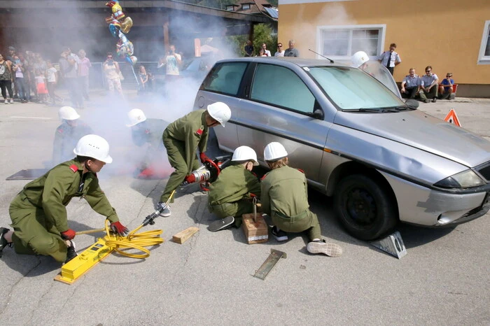Dass sich die Brückler Florianijünger um den Nachwuchs keinerlei Sorgen machen müssen, kam bei der Schauübung der Jungfeuerwehr zum Vorschein.