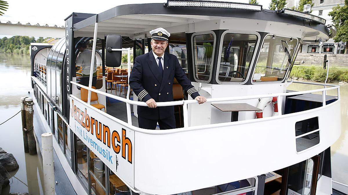 Josef Nageler bringt ein zweites Ausflugsschiff an den Ossiachersee