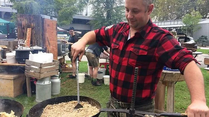 Sterz "allerlei" wird im Messepark neben der Stadthalle serviert