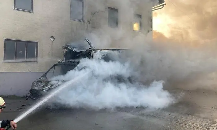 Das Fahrzeug wurde gänzlich zerstört