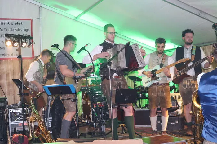 Die Reinischkogl Buam sorgten für zünftige Volksmusik und moderner Tanzmusik.