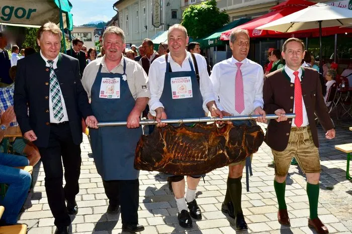 Das Gailtaler Speckfest ist das Urfest der Kärntner Genussfeste. Am Sonntag geht das Fest ab 9 Uhr weiter.