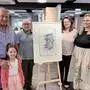 Siegfried Gallhofer (2.v.l.) stellt seine Aquarelle im Möbelhaus von Katharina, Karin und Gerald Pendl in Leoben aus