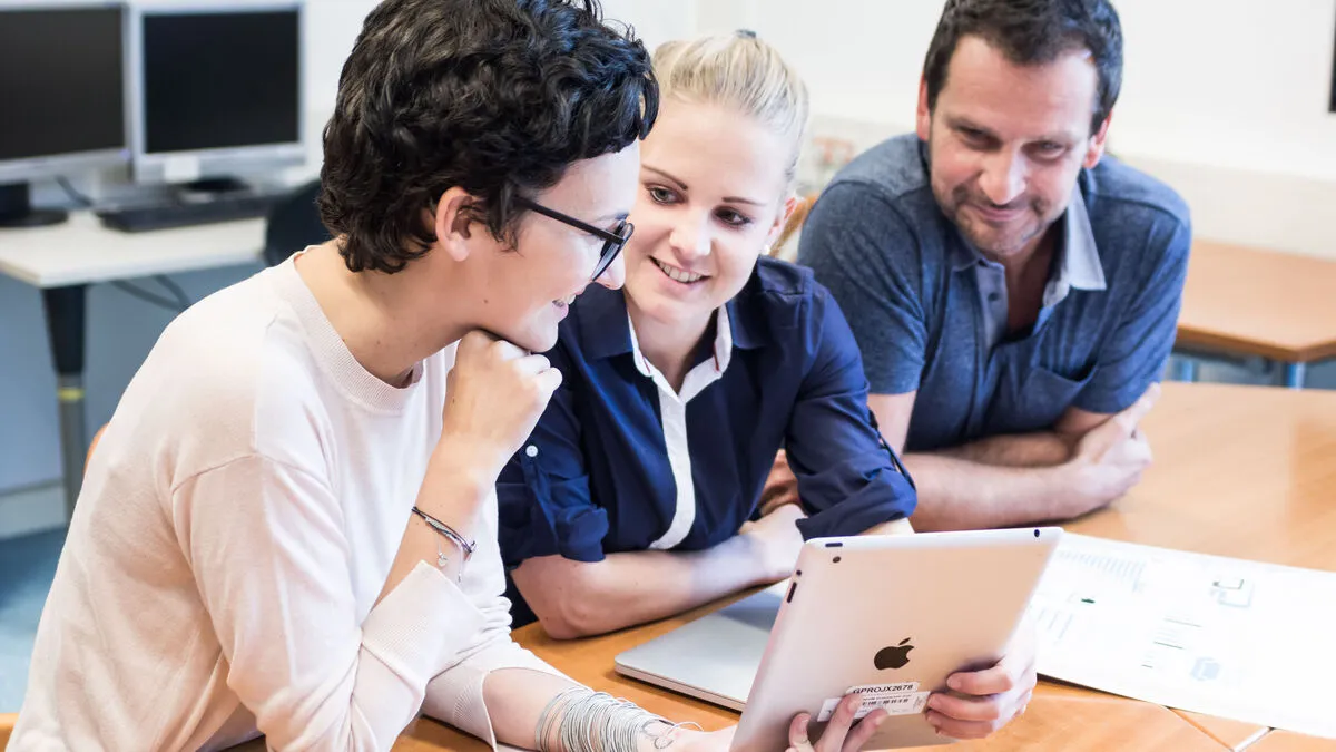 Neue Technologien, neue mediale Bedingungen und neue Öffentlichkeiten führen zu neuen Herausforderungen in der Kommunikation