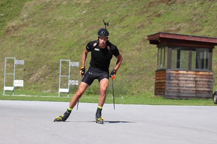 Julian Eberhard beim Skating-Training.